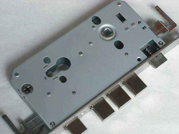 迪庆24小时上门开锁公司