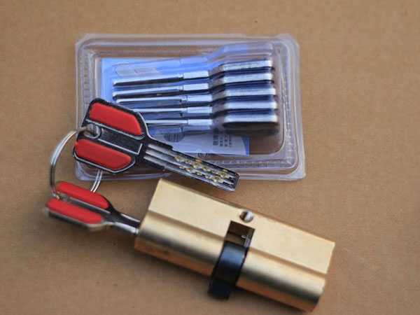 迪庆24小时上门开锁公司