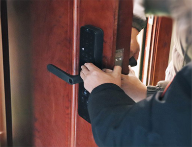 迪庆24小时上门开锁公司